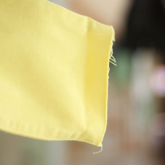 BANANA REPUBLIC Yellow Mid Rise Skinny Jeans - Picture 5 of 6